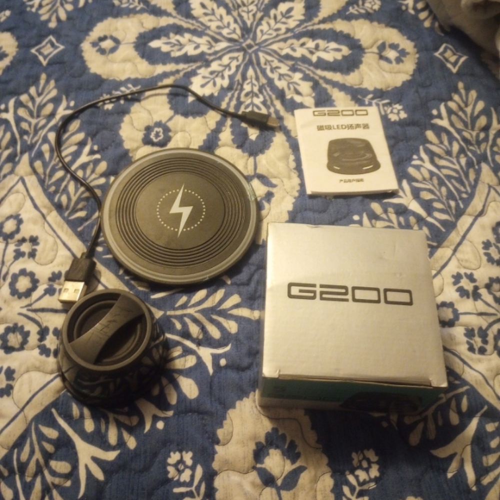 G200 Wireless Charger with Cable and Two Bluetooth Speakers Bundle